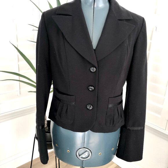 Bisou Bisou Michele Bohbot Jackets & Blazers - Bisou Bisou Michele Bohbot, Cropped Blazer, Black Size 8